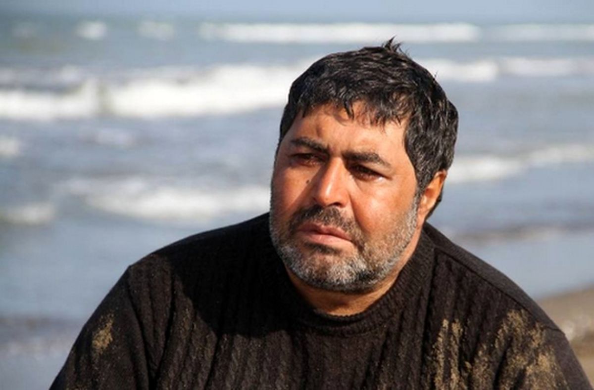 چیدمان میز عزای ساده و نوستالژی پدر فرهاد اصلانی بازیگر «ازیادرفته»