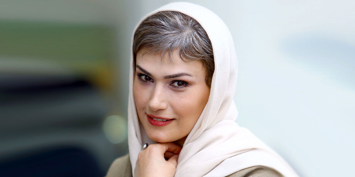 بیوگرافی لادن مستوفی و همسرش