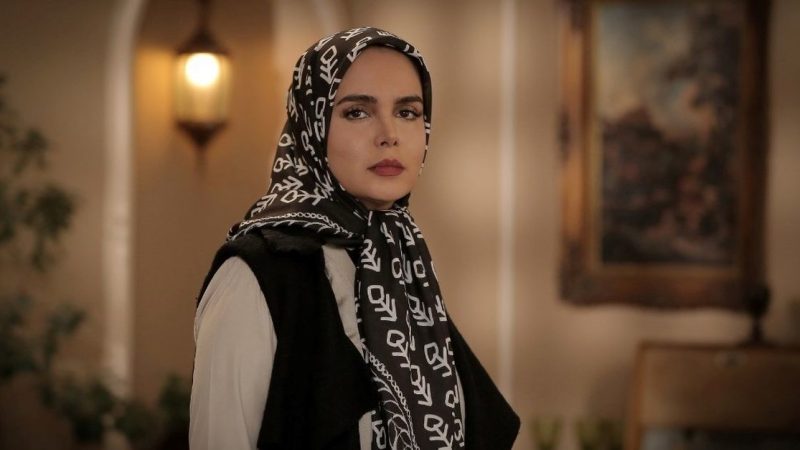 عکس جذاب مهشید جوادی بازیگر سریال بچه مهندس با استایل بهاری