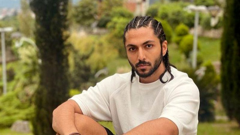 نمایش خیره‌کننده کیسان دیباج با حرکات آکروباتیک