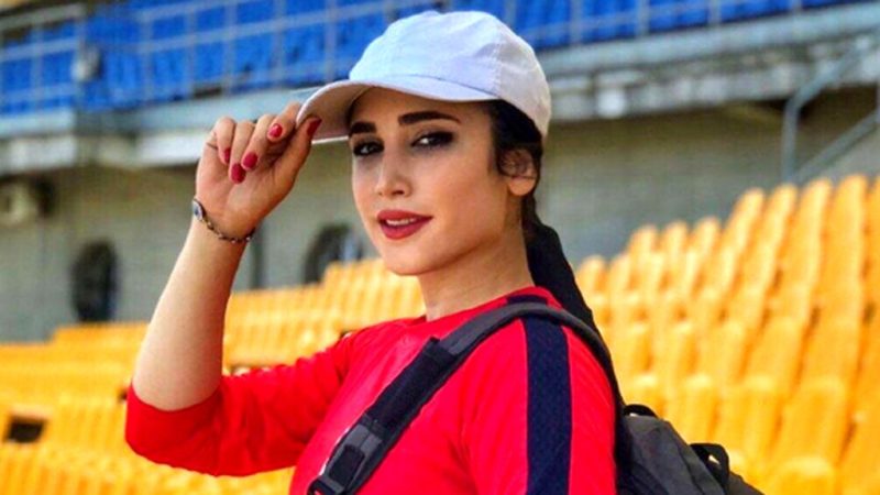 عکس‌های فائزه نسائی قهرمان دو‌ومیدانی و رفقا با تی‌شرت، لاک قرمرز و … +بیوگرافی