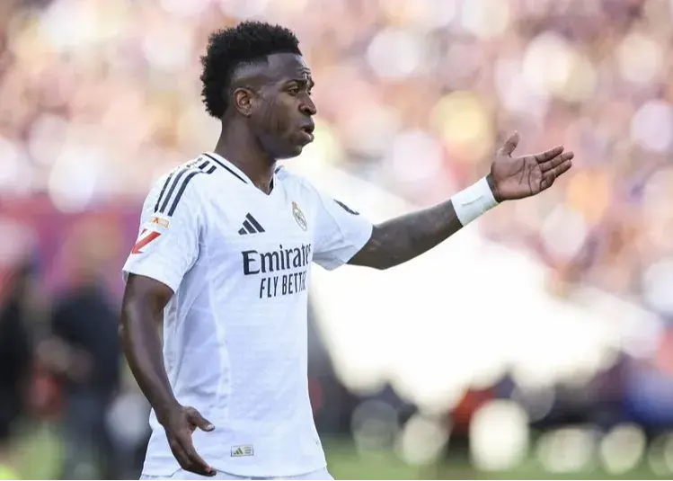 سرنوشت راموس در انتظار وینیسیوس