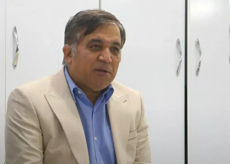 پاسخ تاجرنیا به فتح‌الله‌زاده: سکوت کن!