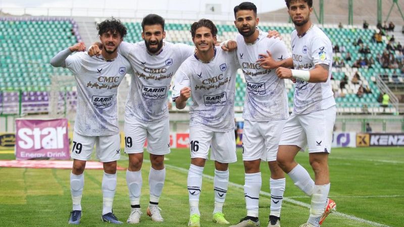 هیئت فوتبال تهران: از چادرملو میزبانی نمی‌کنیم!