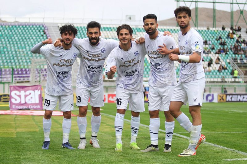 هیئت فوتبال تهران: از چادرملو میزبانی نمی‌کنیم!