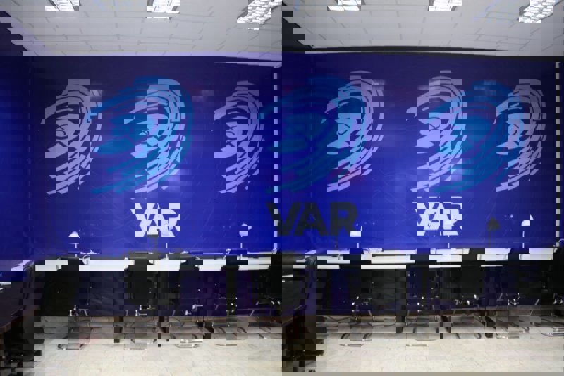 دلیل نبود VAR در اولین میزبانی خرم‌آباد