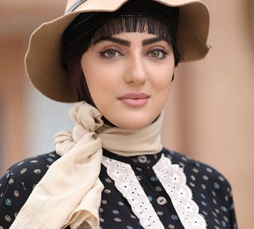 دلبری هلیا امامی با  تیپ رنگی باکلاس و محجبه