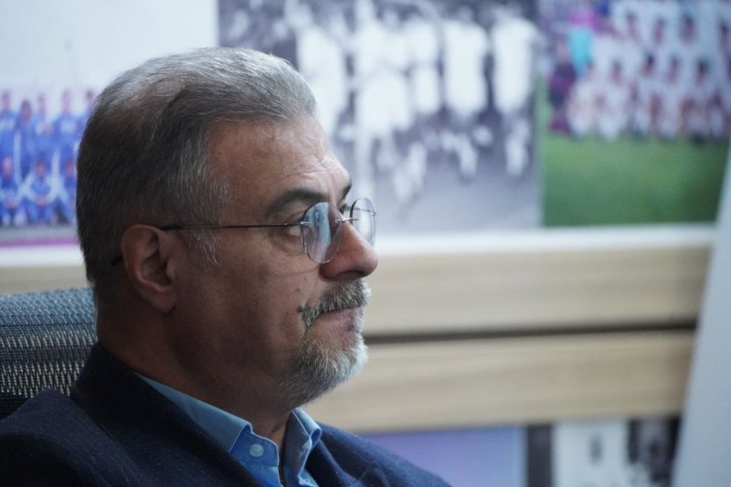 نظری‌جویباری از دست خبرنگاران فرار کرد!