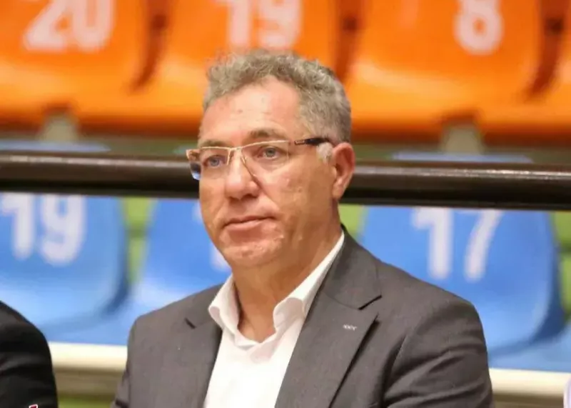 فوری: اولین استعفای فصل، مدیرعامل صدرنشین بود!