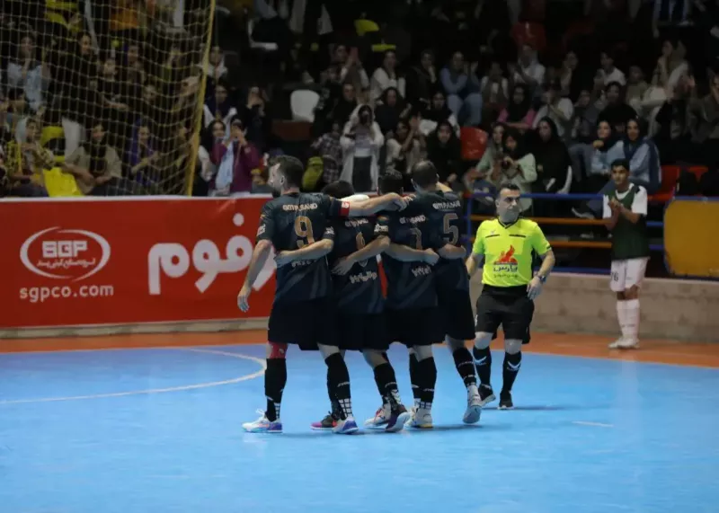 بیدار باش به مدعیان: مدافع عنوان قهرمانی اینجاست