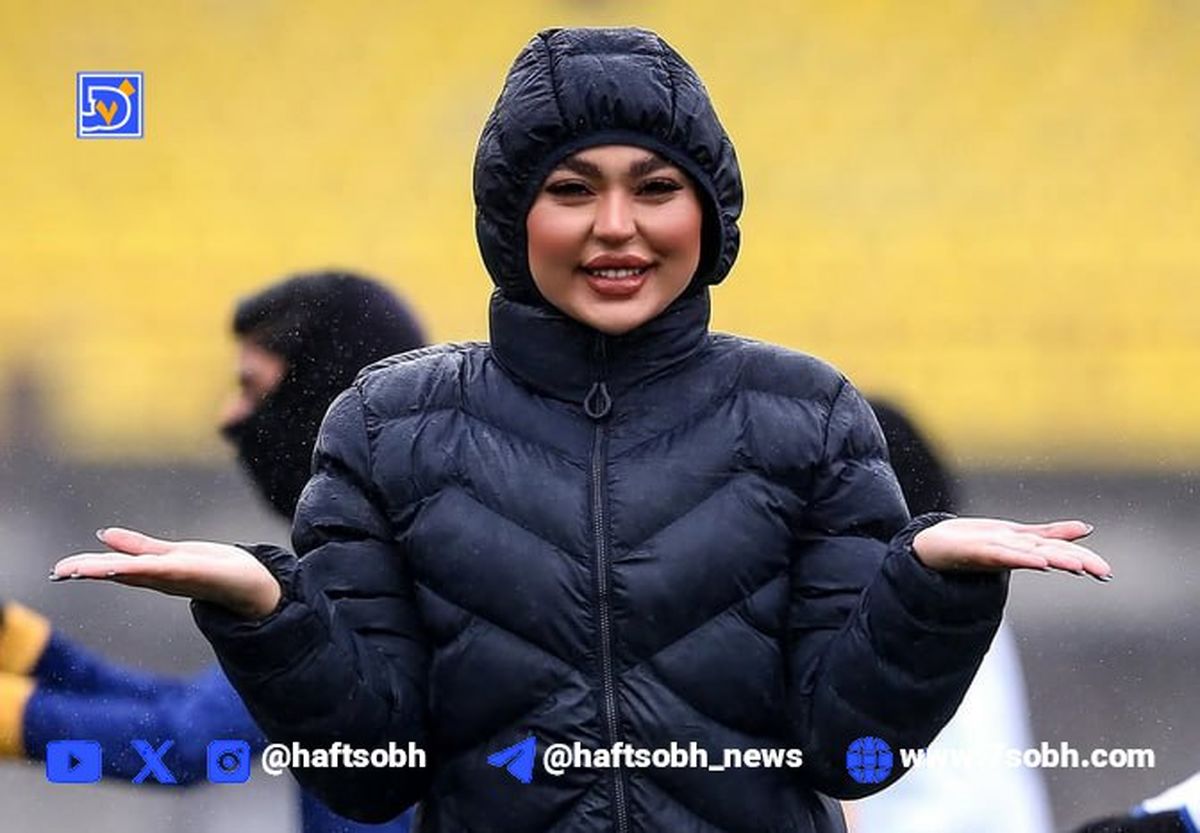 عکس دخترانی که در خط آتش خاتون‌بم دلبری می‎‌کنند