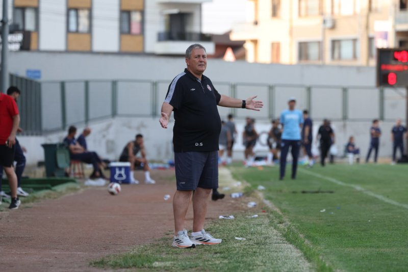 دراگان در نشست مطبوعاتی، ساپینتو در کمپ حجازی