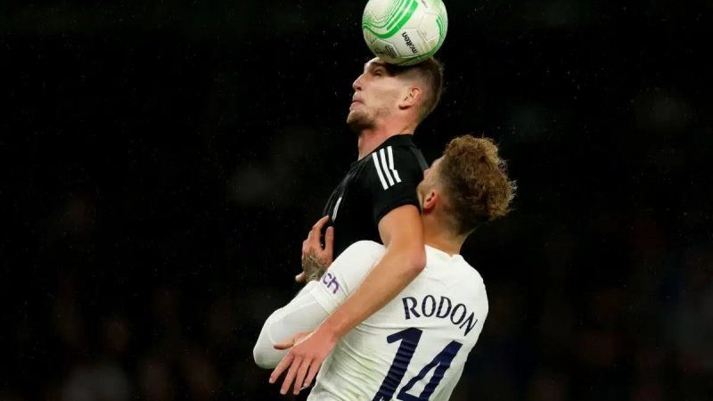 مهاجم سپاهان به قهرمان ارمنستان پیوست