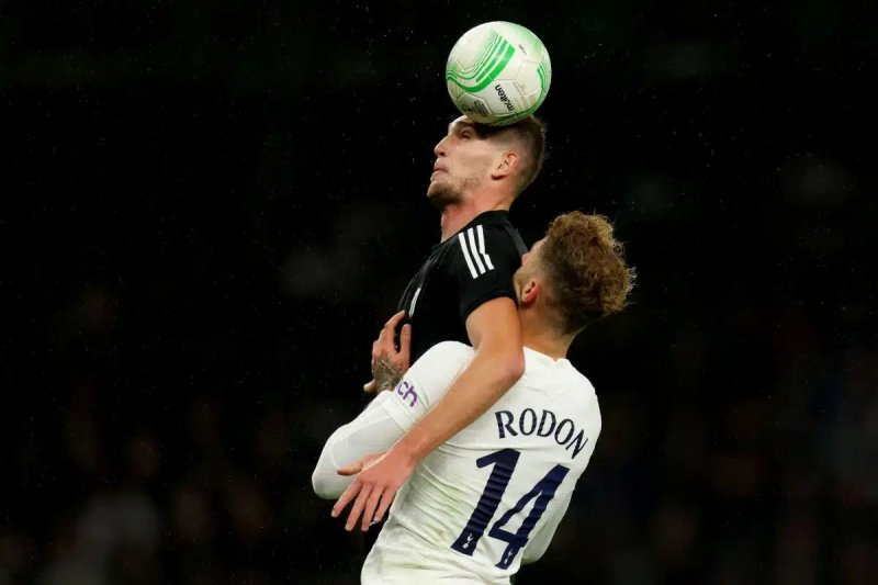 مهاجم سپاهان به قهرمان ارمنستان پیوست