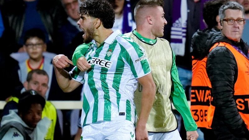 آبروریزی در اسپانیا: 10 دقیقه بوکس وسط بازی دوستانه!