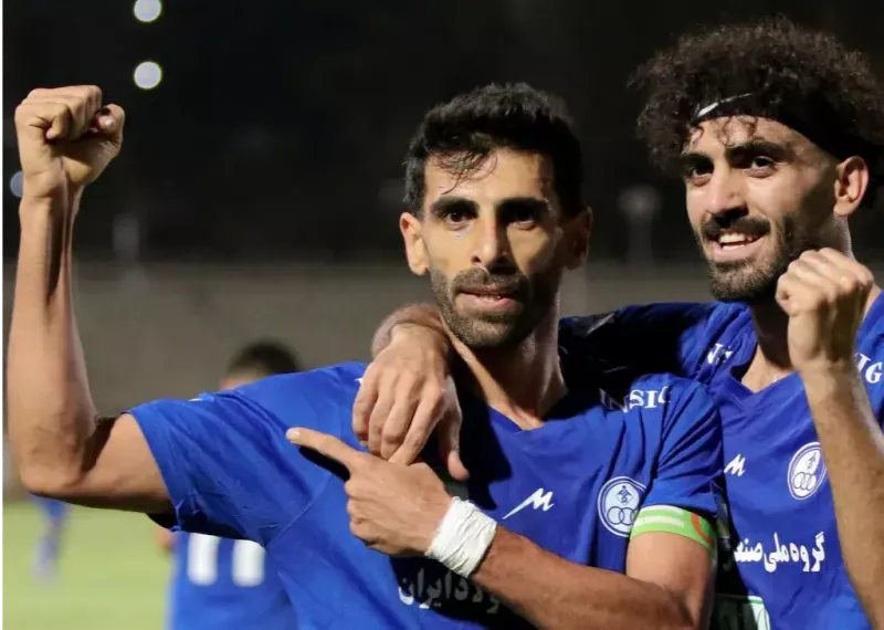 اشتباه در ثبت نام گلزن آبی‌پوشان