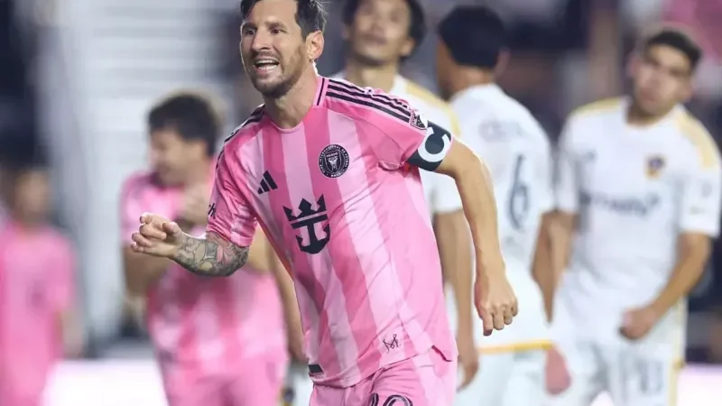 مسی، امپراتور گل‌های زیبا: آتش‌بازی ادامه دارد