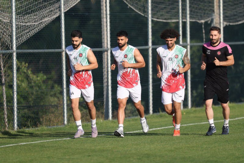 تراکتور راهی تهران می‌شود