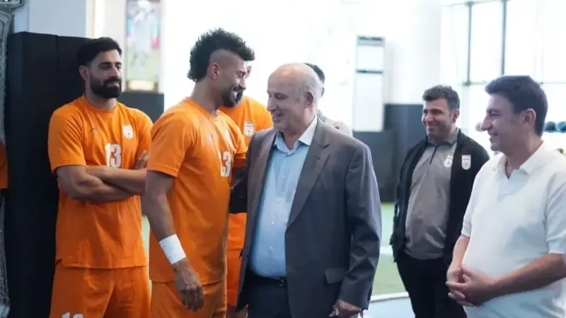 تاج و آدرس آرایشگر رامین رضاییان! (عکس)