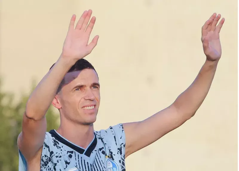 گزارش سایت رسمی ای‌اف‌سی از خرید مهم استقلال