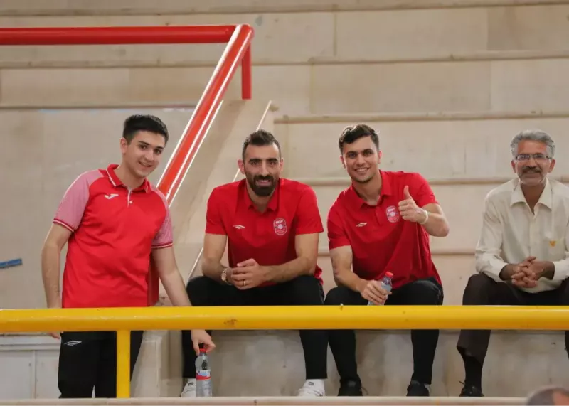 سکونشینی دو ملی‌پوش در شب پیروزی مدافع قهرمانی