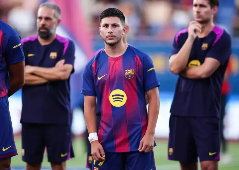 قلم قرمز فلیک روی خرید جدید بارسلونا