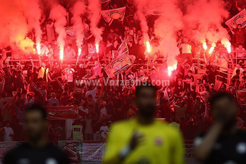 تماشاگران مرد تراکتور دوباره محروم شدند!