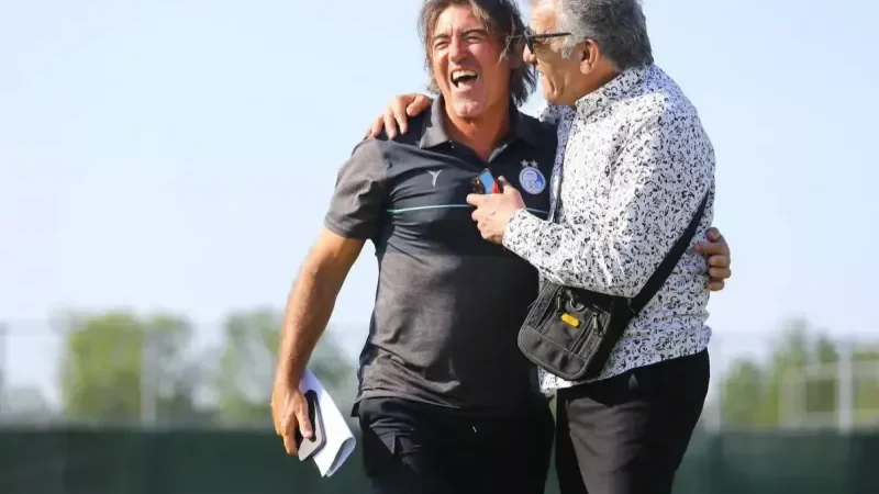 استقلال در شروع لیگ سرپرست  ندارد!