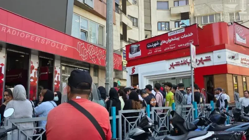 چهارمین تجمع هواداران پرسپولیس علیه درویش