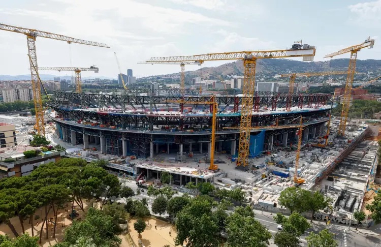 افتتاح نوکمپ بارسلونا با المپیاکوس و طارمی!