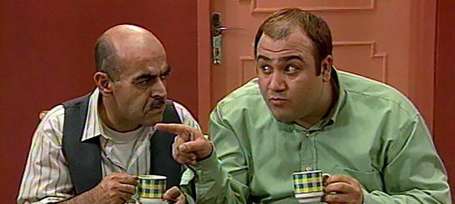 به بهانه پخش مجدد سریال زیر آسمان شهر؛ نگاهی به دکوراسیون خانه مدرن و شیک مهران غفوریان؛ از کانتری جمع و جور و لوسترهایی مدروز تا باغچه نقلی و اتاق مجلل هانا خانوم+ویدیو و عکس