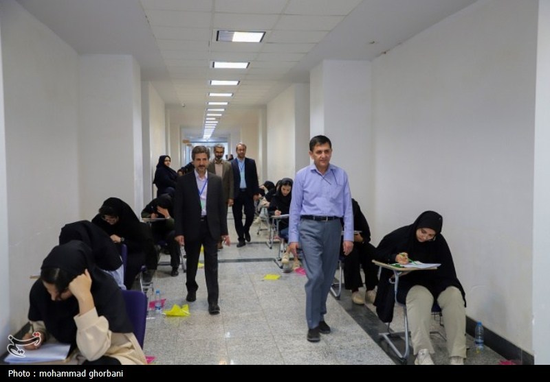 غیبت دوباره دانش‌آموزان مدارس دولتی عادی در میان برترین‌های کنکور ۱۴۰۴