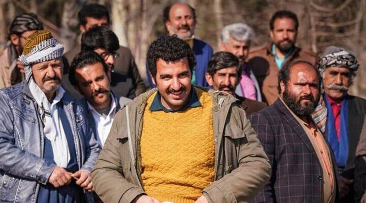 (عکس) شیطنت بامزه پاشا جمالی، مهیار سریال نون خ هنگام عکس گرفتن