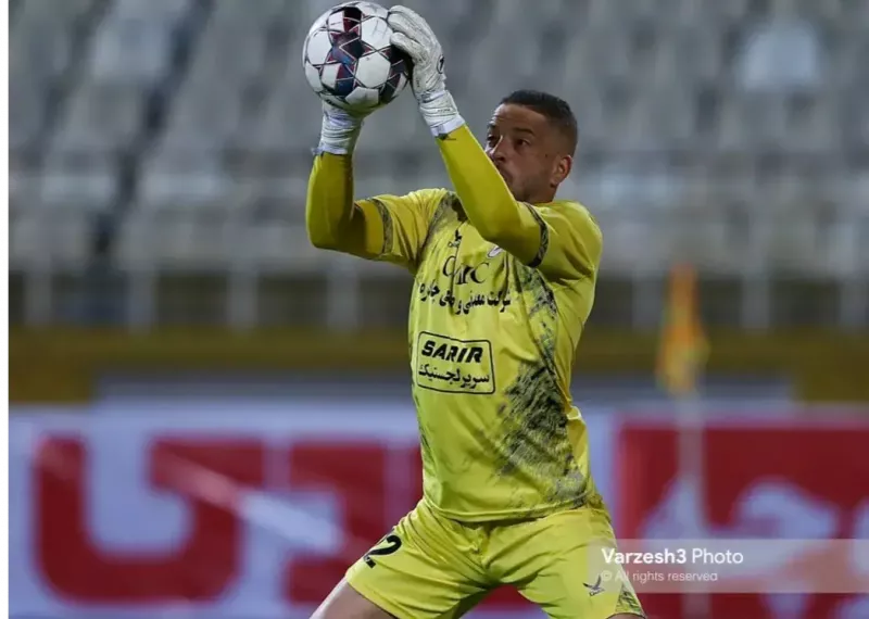 گلر برزیلی چادرملو صدرنشین دستکش طلایی