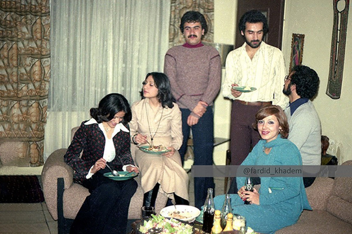 قاب تاریخ| ‌کت و شلوار گشاد دبیر و درستکار، شهلا ریاحی و حمیده خیرآبادی و مهمانی متولدین دهه ۳۰