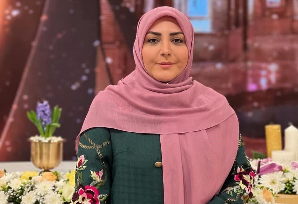 المیرا شریفی مقدم عکسی از دوران سوم ابتدایی اش منتشر کرد +عکس/سنگ تمام خانوم مجری روز اول مدرسه