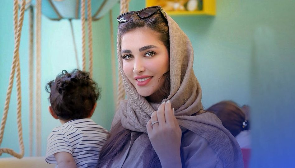 قاب امروز| سردار در جشن سالن آرایش و زیبایی مادرزنش؛ آناشید حسینی در دوبی