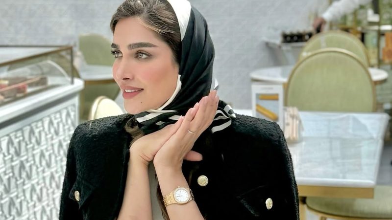 قاب امروز| سردار در جشن سالن آرایش و زیبایی مادرزنش؛ آناشید حسینی در دوبی