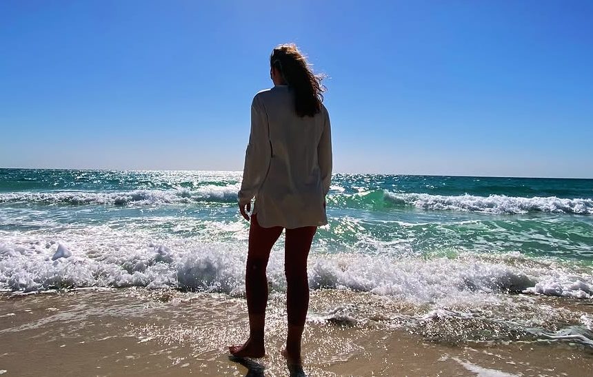 قاب امروز| آنا نعمتی در سواحل کالیفرنیا، استایل بهاری سارا بهرامی، عکس‌های جدید صبا تاجیک خانم ‌برازنده مجری مردان آهنین