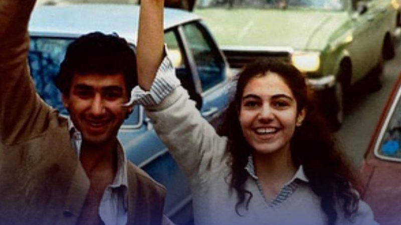 قاب تاریخ|‌ انقلاب ۵۷، دلار‌‌ ۱۴۰۰ تومانی، ب.ام.و ‌ ۲۰۰۲ فابریک، ناصرالدین‌شاه در ‌شهرستانک