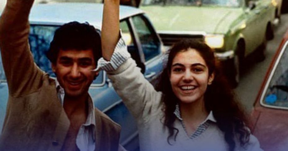 قاب تاریخ|‌ انقلاب ۵۷، دلار‌‌ ۱۴۰۰ تومانی، ب.ام.و ‌ ۲۰۰۲ فابریک، ناصرالدین‌شاه در ‌شهرستانک