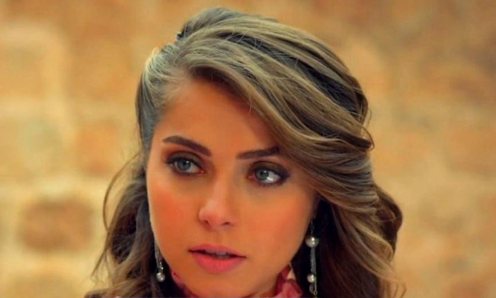 بیوگرافی ایلای ارکوک بازیگر زن ترک فیلم قسطنطنیه