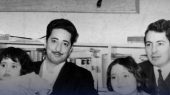 قاب تاریخ| ‌ولنتاین دهه۸۰، شعرخوانی شاعر توده‌ای در تهران، جوانی بنی‌صدر، مصدق، تختی و فاطمی روی دستان انقلابیون