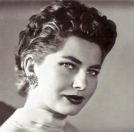 قاب تاریخ| پرتره‌ خاص ثریا همسر شاه، ‌شب افتتاح موزه هنرهای معاصر و کافه‌ نوستالژیک تهران با ‌عکس ‌شجریان