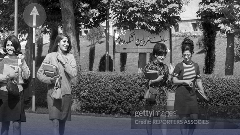 قاب تاریخ| علی دایی و امیررضا خادم در هیروشیما، تصادف پیکان و کامارو، دانشگاه تهران دهه ۴۰ و  باغبان بامزه کاخ گلستان