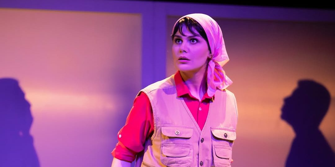 قاب امروز| سیدجواد هاشمی در جشن تولد آنچنانی پرویز برومند‌؛ رز رضوی در تئاتر ‌«به یک قاتل ساده نیازمندیم»‌