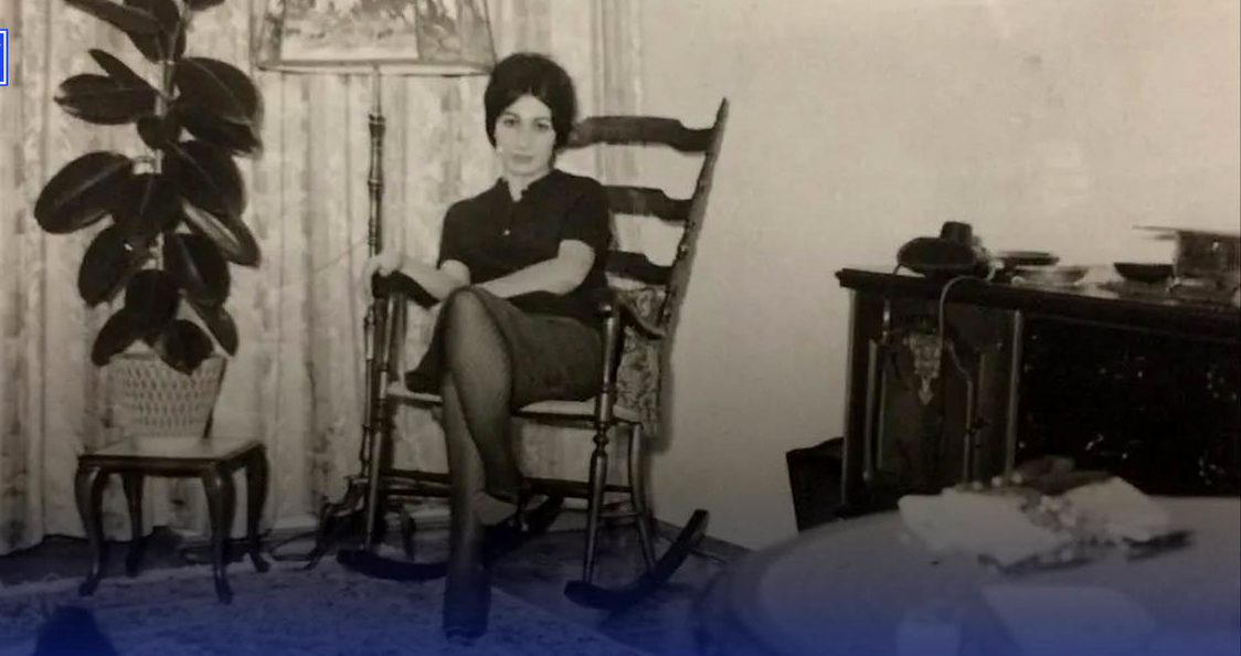 قاب تاریخ| ‌یادی از دوقلوهای به‌هم چسبیده لاله و لادن و عکس دیده نشده از فروغ فرخزاد