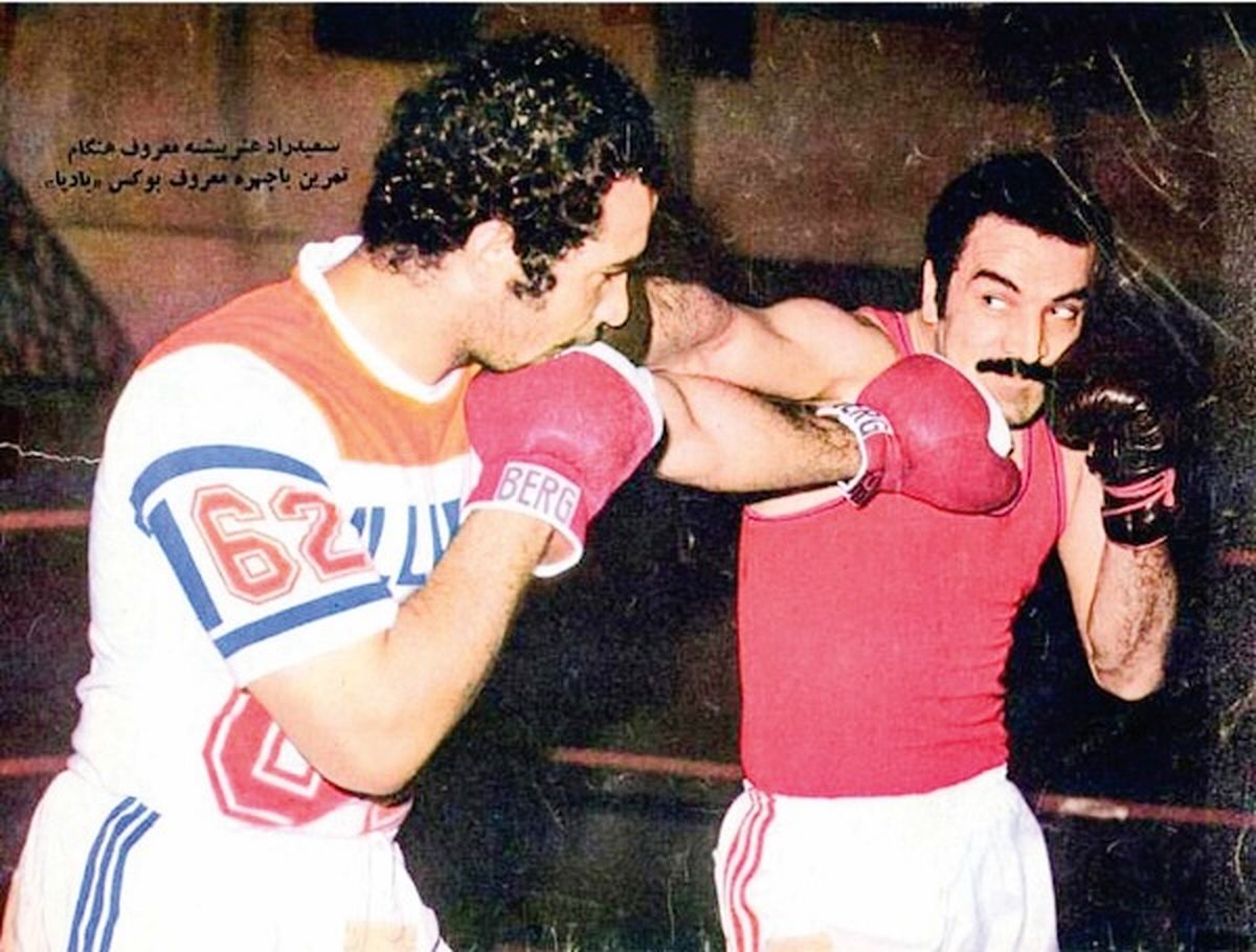 ورزشگاه آزادی، دهه ۵۰، اعظم طالقانی همراه بنی‌صدر، سعید راد و چند عکس دیگر