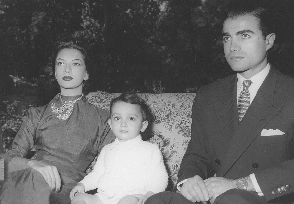 قاب تاریخ| جوانی اکبر اوتی و علت خشم و تنفر شاه از پری‌سیما