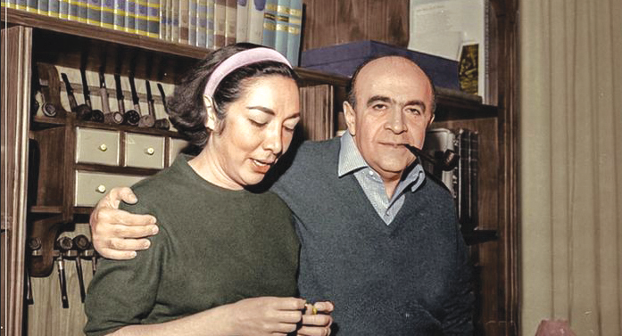 قاب تاریخ| راز پیپ و عصا و گُل ارکیده در جیب کُت هو‌یدا ‌